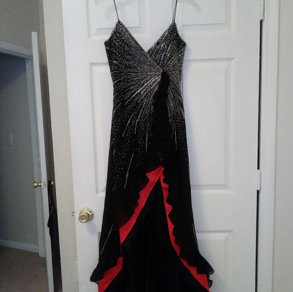Gown Jazy Couture by Adagio Bella Size 6 Black w/